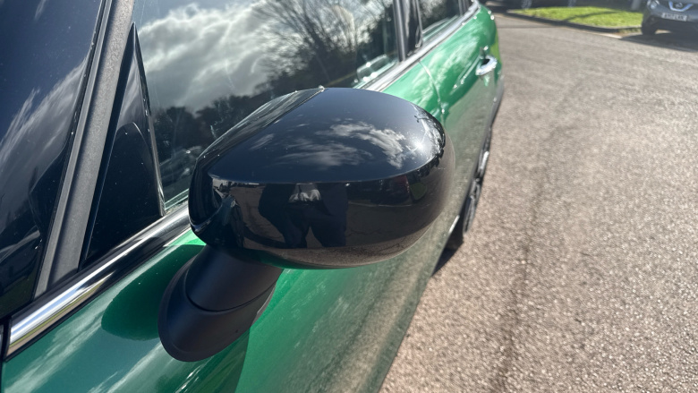 MINI Hatchback 1.5 Cooper Exclusive 5dr Petrol Hatchback